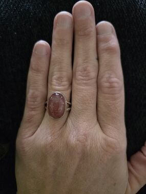 Rose Quartz Stone & Sterling Silver Ring - Size 8